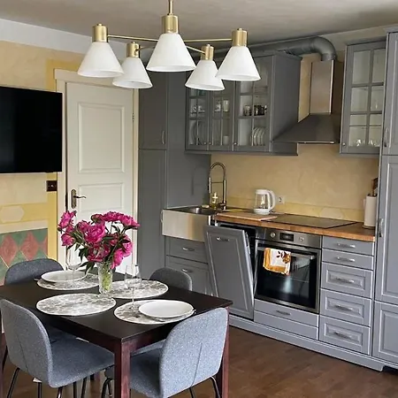 Apartamento Cozy 2-room - Self Check-in, Free Parking