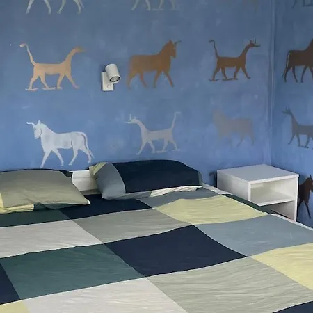 Lägenhet Cozy 2-room - Self Check-in, Free Parking