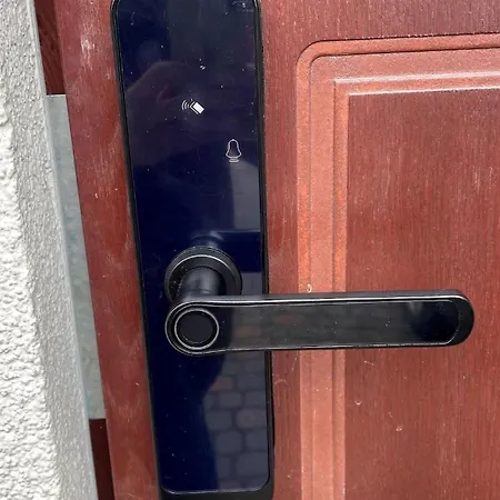 Cozy 2-room - Self Check-in, Free Parking *