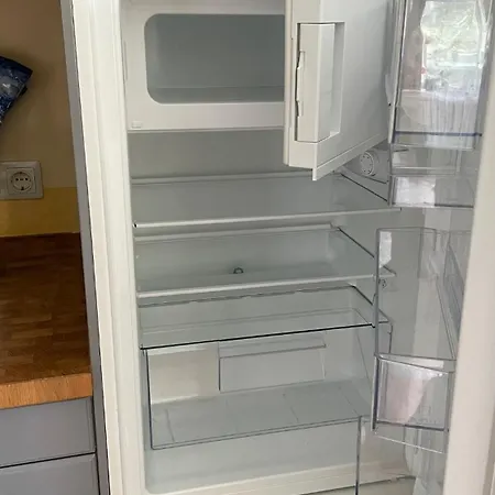 Cozy 2-room - Self Check-in, Free Parking Lägenhet